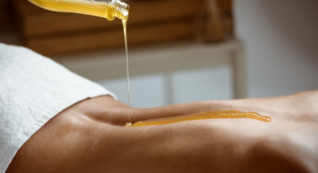 honey-pouring-woman-s-naked-back-spa-salon (1).jpg