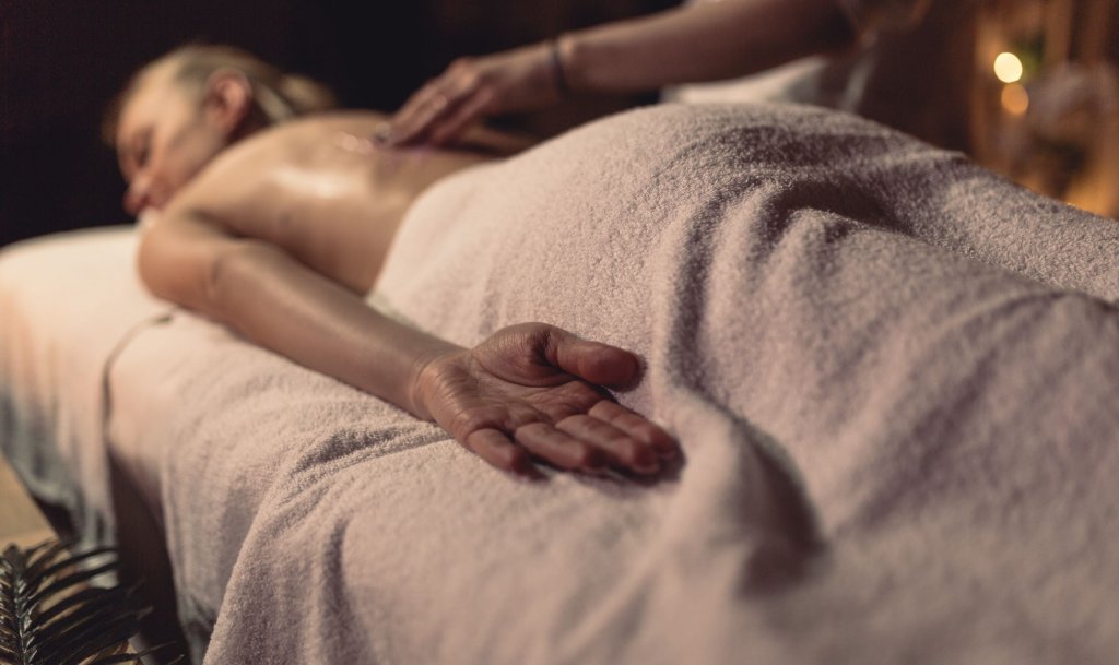 massage-concept-with-woman2.jpg