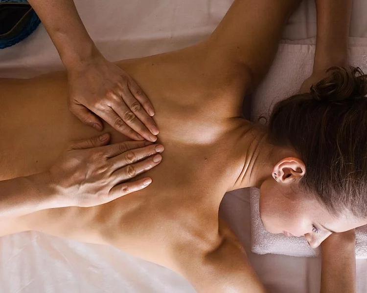 Подарочный сертификат для подруги на Новый год на сумму 5000 рублей