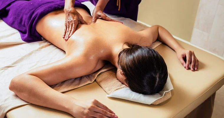 Подарок на Новый год для жены на сумму 7000 рублей