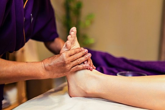 Сертификат на 23 февраля на восстанавливающий массаж стоп